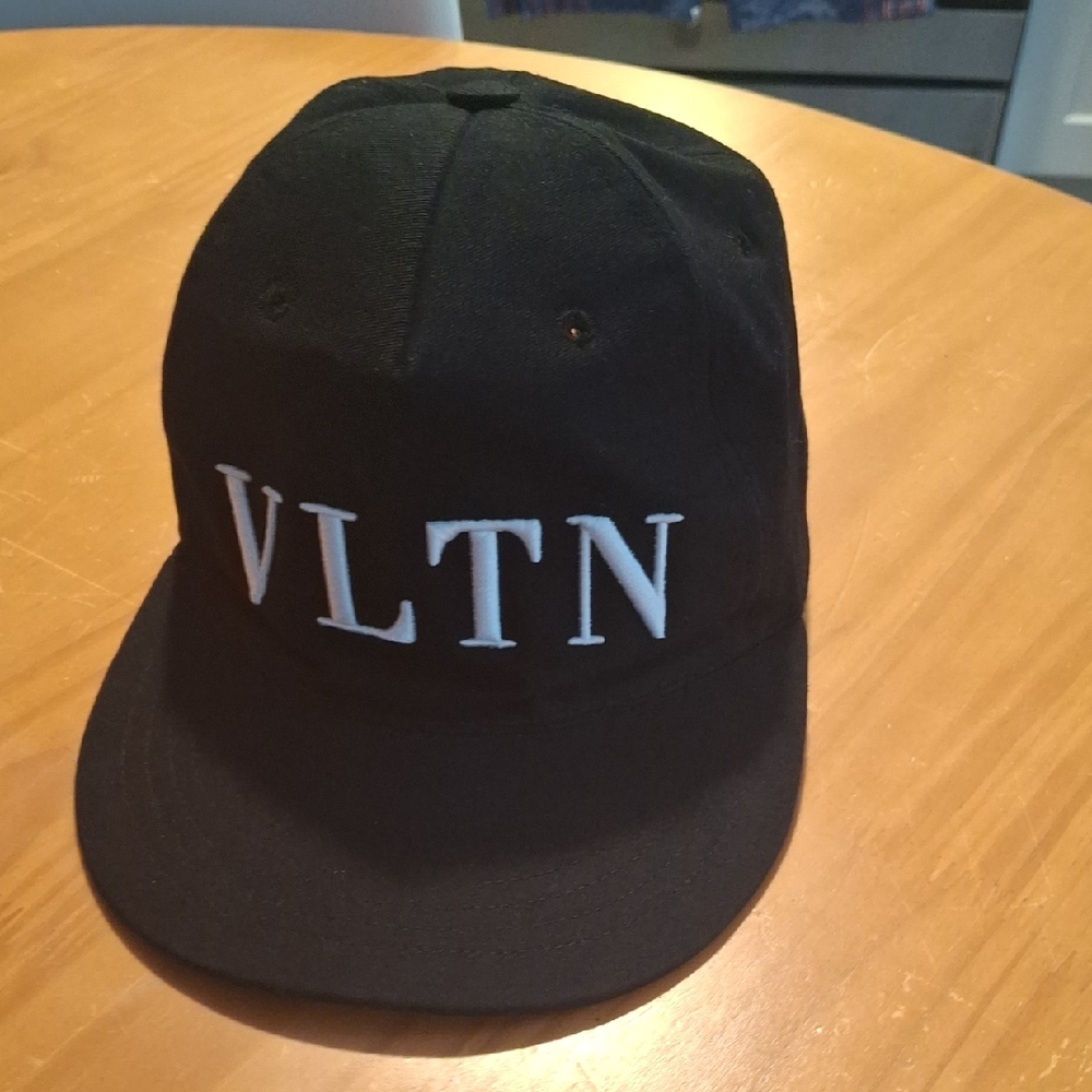 Valentino Garavani VLTN Logo Printed baseball cap